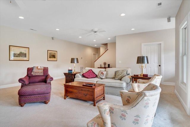 65 BACKCOVE DR, Moneta, VA 24121