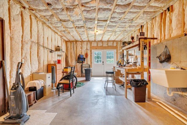 65 BACKCOVE DR, Moneta, VA 24121