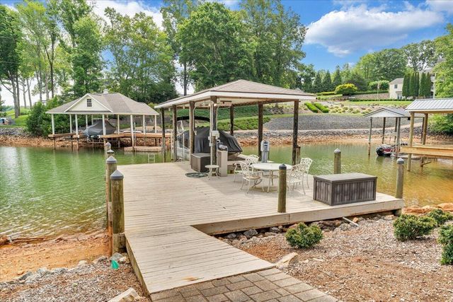 65 BACKCOVE DR, Moneta, VA 24121