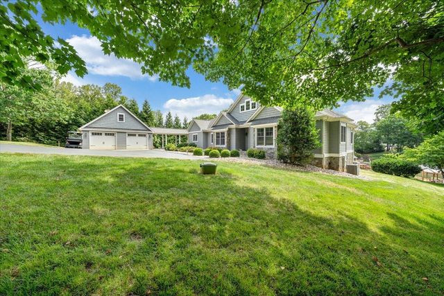 65 BACKCOVE DR, Moneta, VA 24121