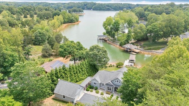 65 BACKCOVE DR, Moneta, VA 24121