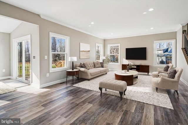 292 COLEBROOK RD, Fredericksburg, VA 22405