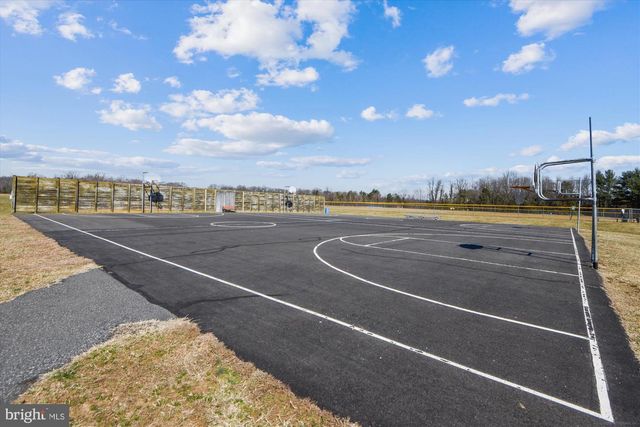 292 COLEBROOK RD, Fredericksburg, VA 22405