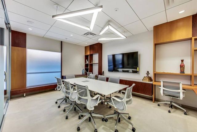 400 E RANDOLPH Street 1621, Chicago, IL 60601