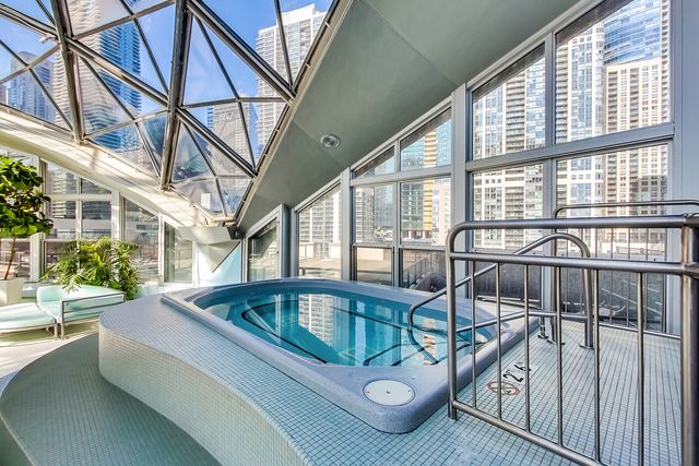 400 E RANDOLPH Street 1621, Chicago, IL 60601