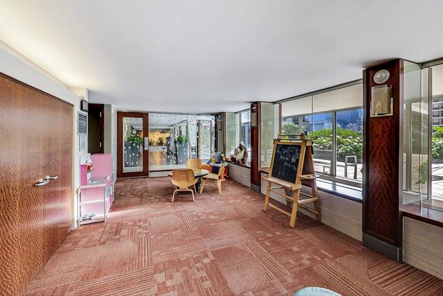 400 E RANDOLPH Street 1621, Chicago, IL 60601