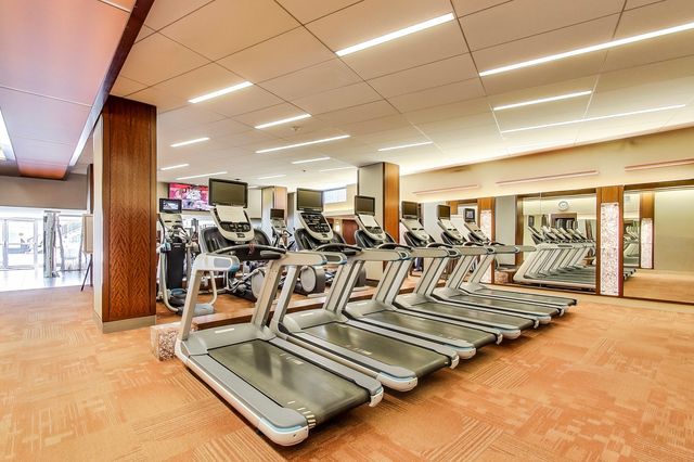 400 E RANDOLPH Street 1621, Chicago, IL 60601