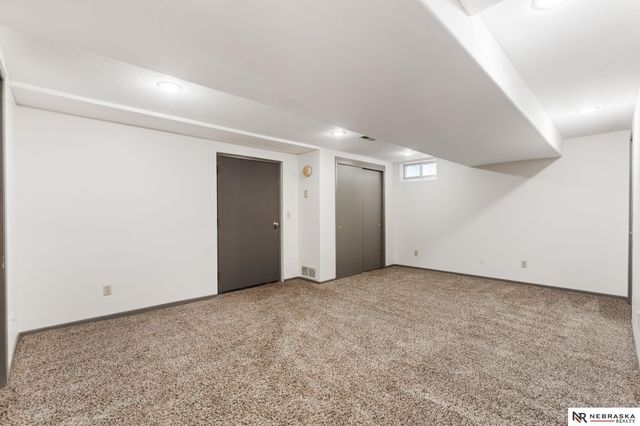 10630 N 190th Avenue, Bennington, NE 68007