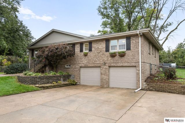 10630 N 190th Avenue, Bennington, NE 68007