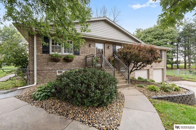 10630 N 190th Avenue, Bennington, NE 68007