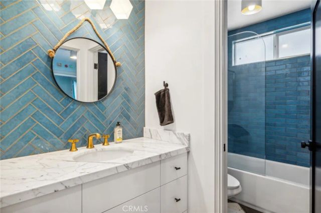 989 La Mirada, Laguna Beach, CA 92651