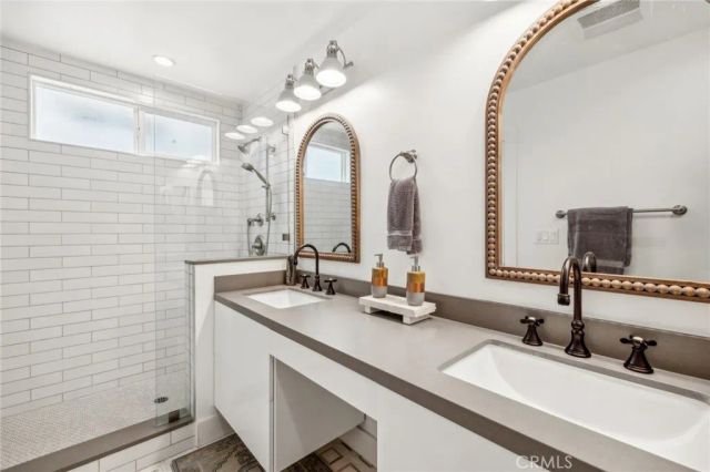 989 La Mirada, Laguna Beach, CA 92651
