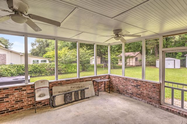 2201 Pinehurst Avenue, Charleston, SC 29414