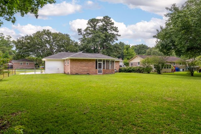 2201 Pinehurst Avenue, Charleston, SC 29414