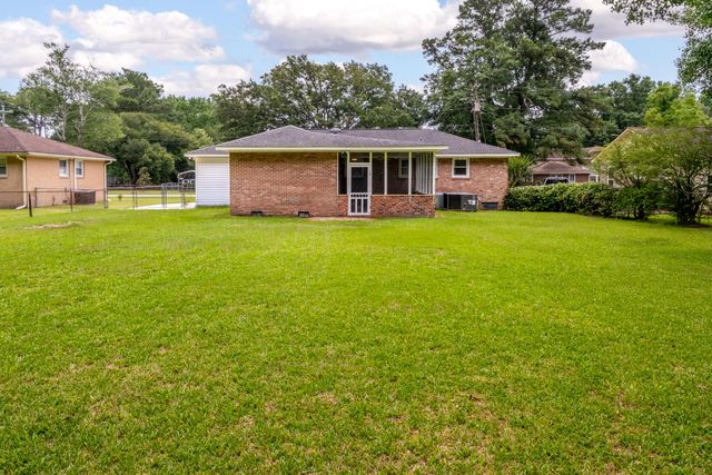 2201 Pinehurst Avenue, Charleston, SC 29414