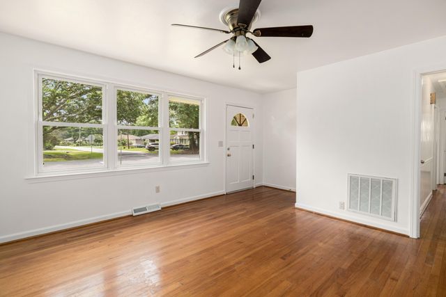 2201 Pinehurst Avenue, Charleston, SC 29414