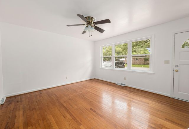 2201 Pinehurst Avenue, Charleston, SC 29414