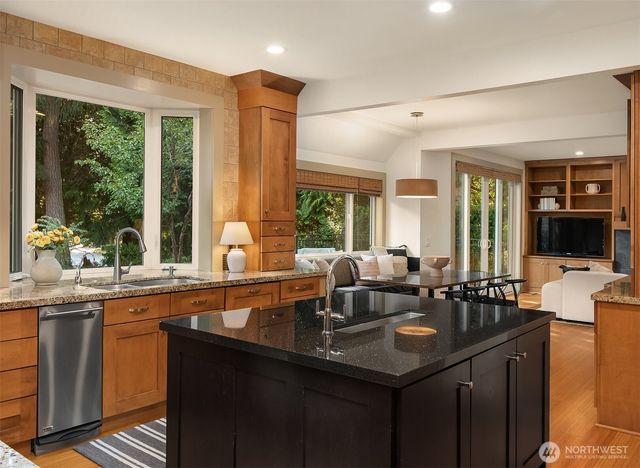 7733 235th Place NE, Redmond, WA 98053