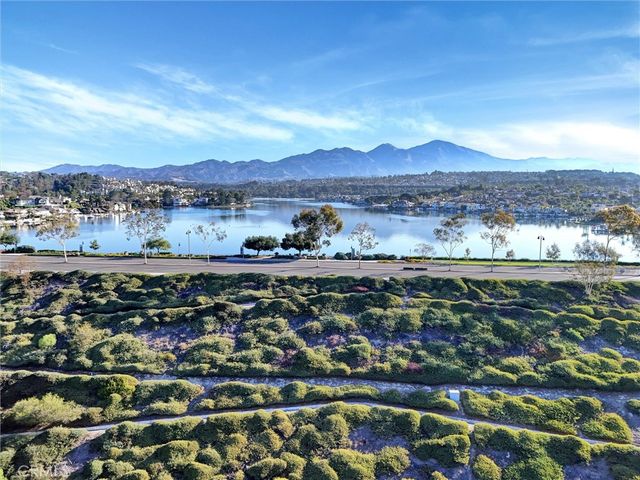 23224 Coso, Mission Viejo, CA 92692