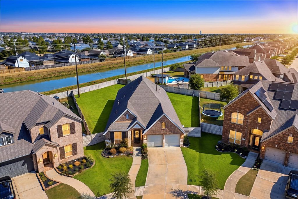 4301 Mesquite Terrace Drive, Manvel, TX 77578