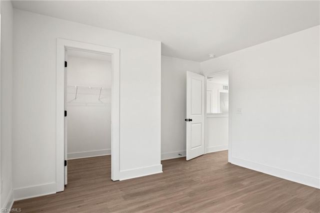 119 Indian Wells Court, Harmony, NC 28634