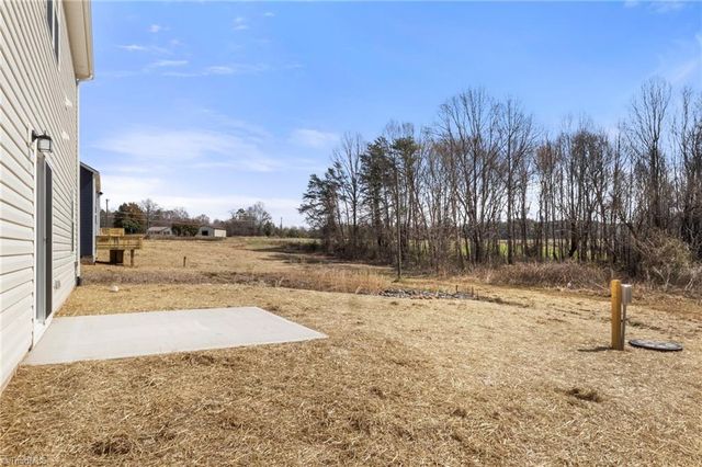 119 Indian Wells Court, Harmony, NC 28634