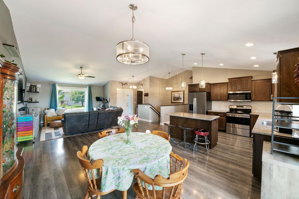 1106 Rolling Hills Drive NW, Montgomery, MN 56069 — photo 4