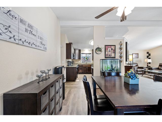 1307 BRAMBLEWOOD Ln, Eugene, OR 97404