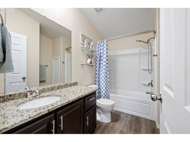 1307 BRAMBLEWOOD Ln, Eugene, OR 97404