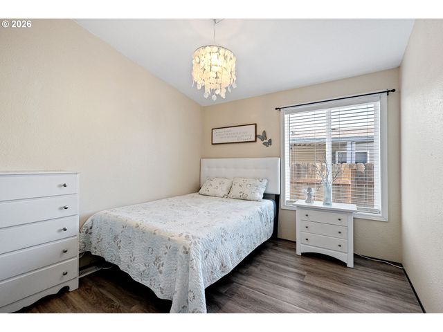 1307 BRAMBLEWOOD Ln, Eugene, OR 97404