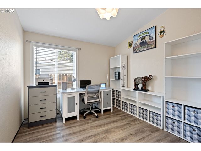 1307 BRAMBLEWOOD Ln, Eugene, OR 97404