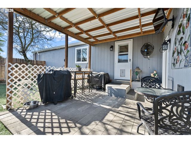 1307 BRAMBLEWOOD Ln, Eugene, OR 97404