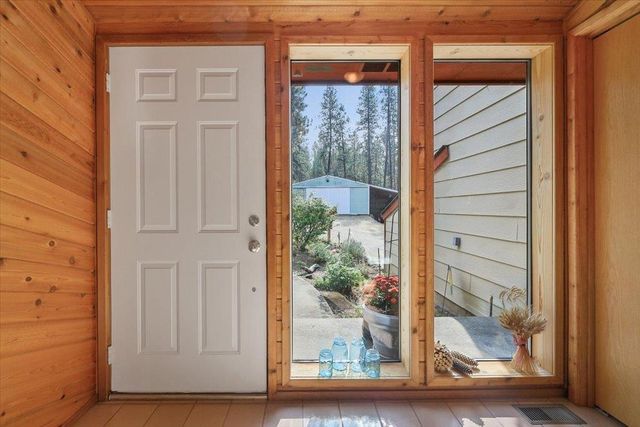 9105 S Sherman Rd, Spokane, WA 99224