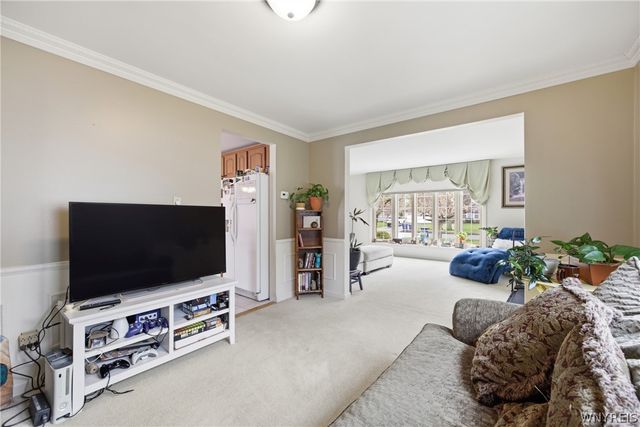 202 Oakbrook Drive, Amherst, NY 14221