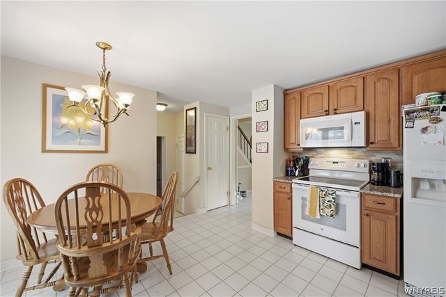 202 Oakbrook Drive, Amherst, NY 14221
