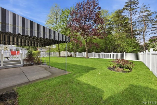 202 Oakbrook Drive, Amherst, NY 14221