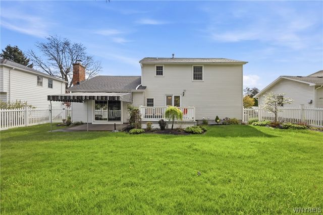202 Oakbrook Drive, Amherst, NY 14221