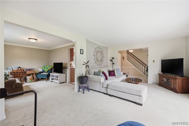 202 Oakbrook Drive, Amherst, NY 14221