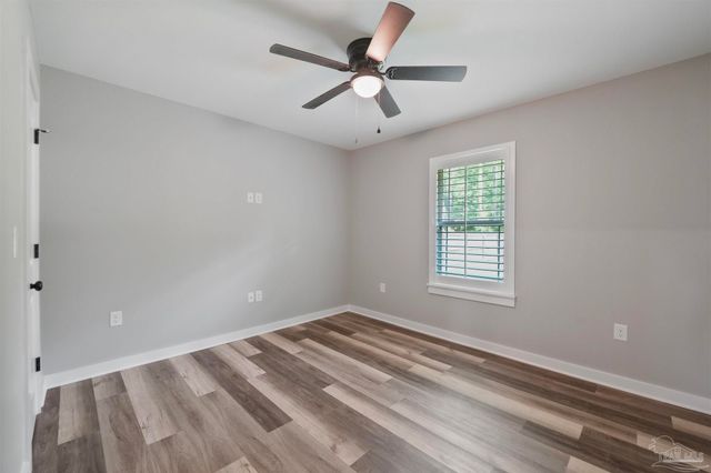 4986 Guernsey Rd, Pace, FL 32571