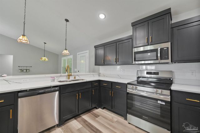 4986 Guernsey Rd, Pace, FL 32571