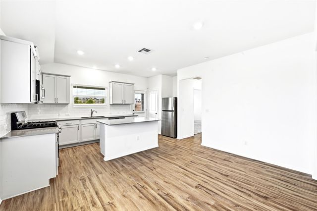 388 Barcelona, Kyle, TX 78640