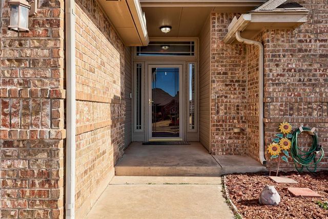 3304 Paul Drive, Moore, OK 73160