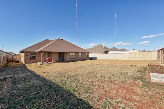 3304 Paul Drive, Moore, OK 73160