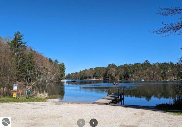 1028 Rasho Road, Traverse City, MI 49686