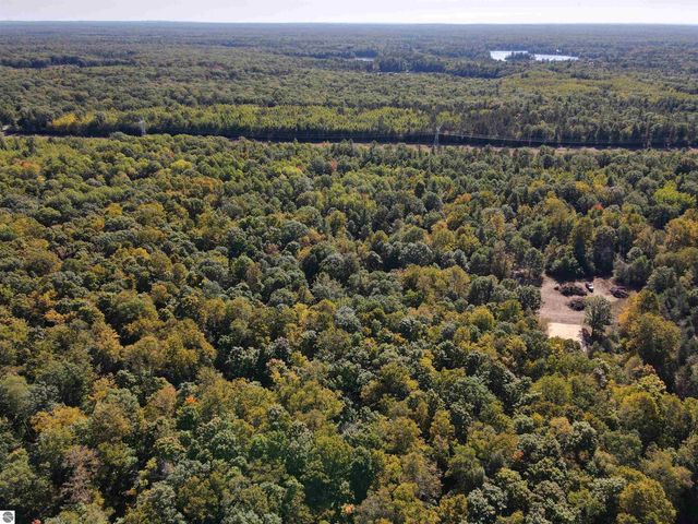 1028 Rasho Road, Traverse City, MI 49686