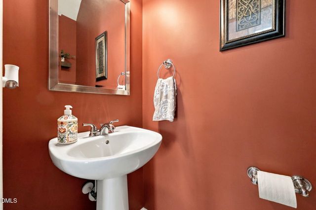 10707 Longholme Way, Raleigh, NC 27614