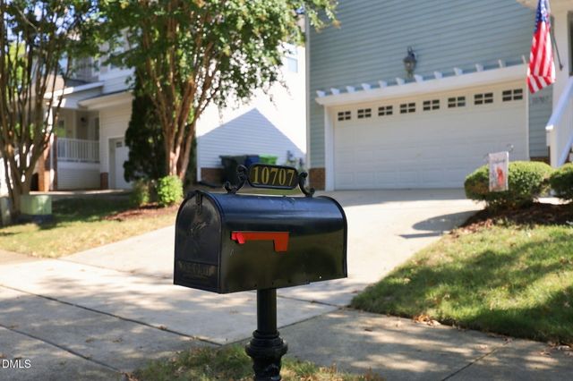 10707 Longholme Way, Raleigh, NC 27614