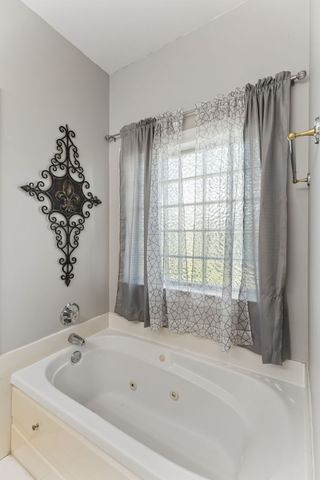 1507 Halifax Dr, Spring Hill, TN 37174