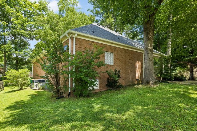 1507 Halifax Dr, Spring Hill, TN 37174