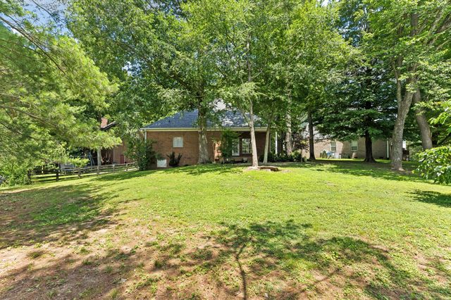 1507 Halifax Dr, Spring Hill, TN 37174